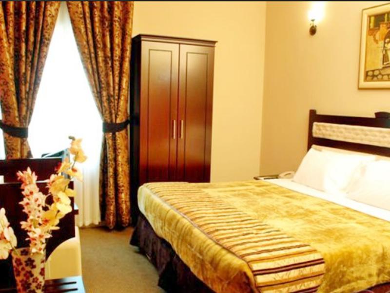 Al Bustan Tower Hotel Suites Şarja Dış mekan fotoğraf