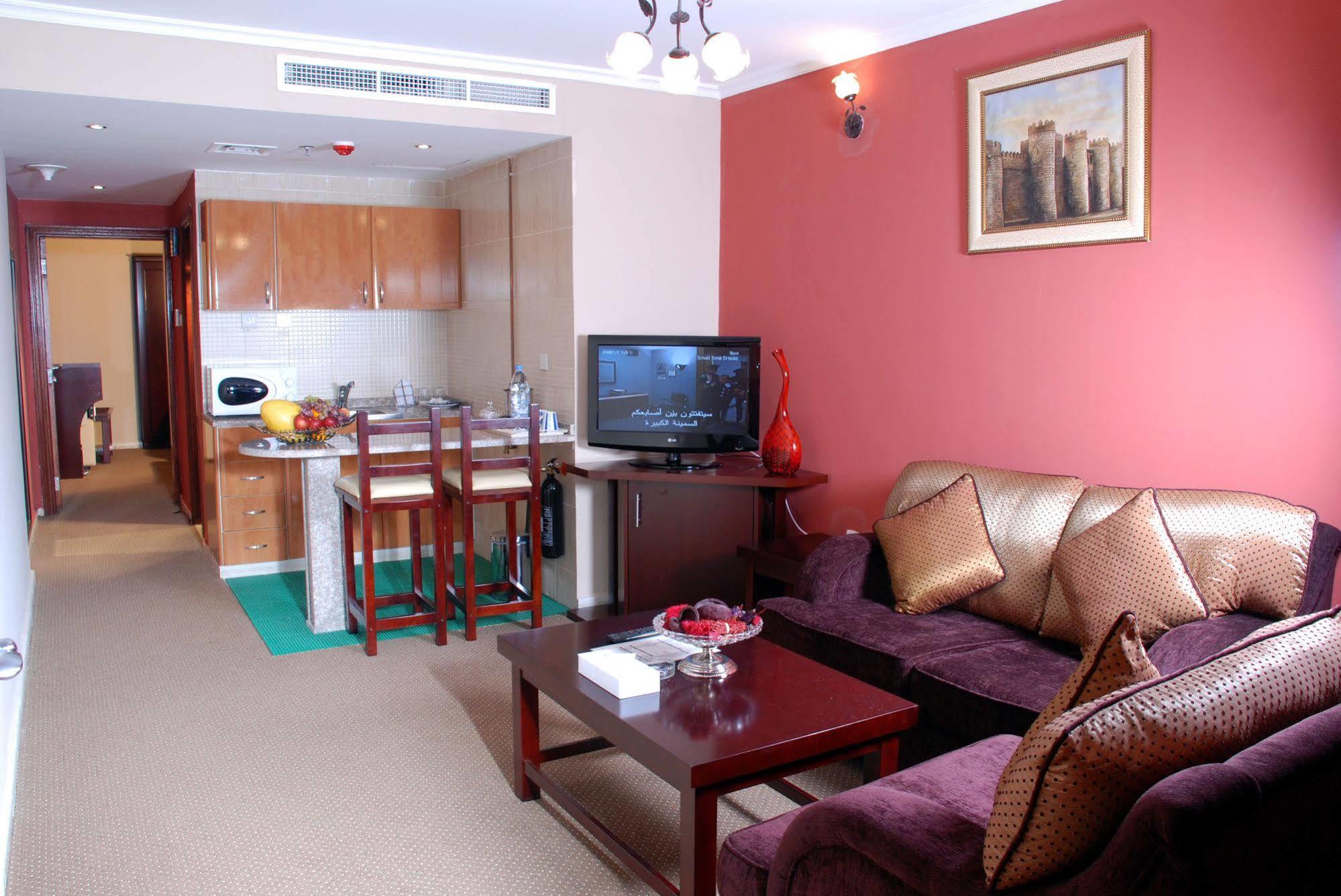 Al Bustan Tower Hotel Suites Şarja Dış mekan fotoğraf
